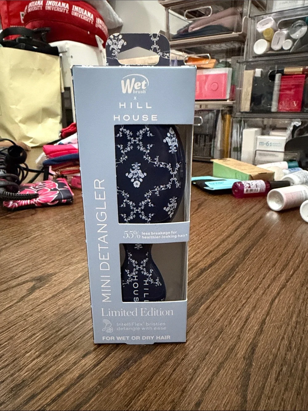 Limited Edition Wet Brush x Hill House mini derangler